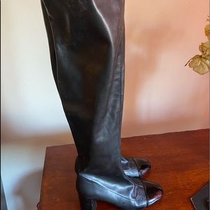 Sleek Over-the-Knee Boots